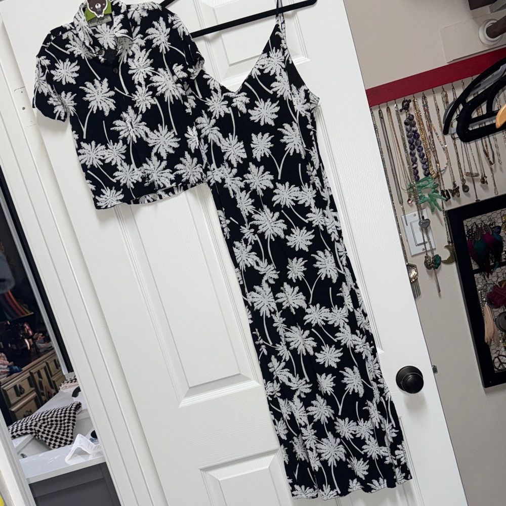 Kenny Flowers Black and White Palm Dress
